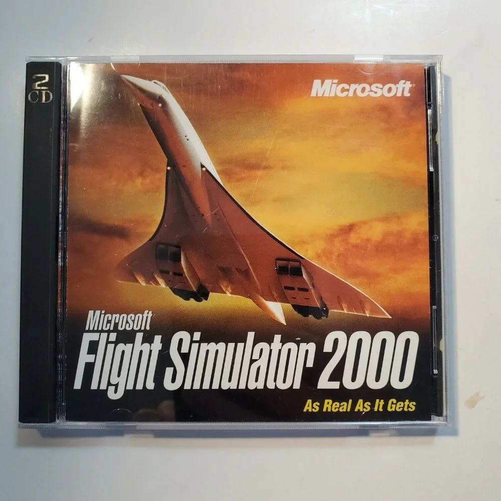 Microsoft flight simulator 2000 Pilots Handbook and CD ROM (2)